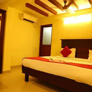 Hotel Malabar Plaza Dh