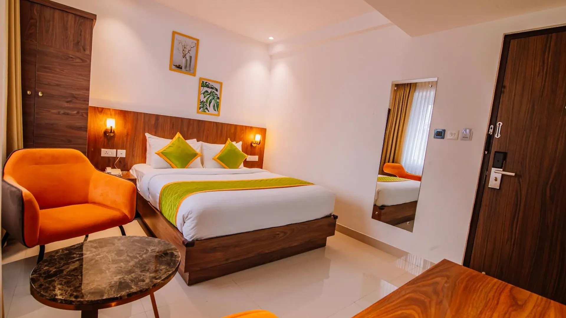 Hotel Seven Lights Kochi 4*,