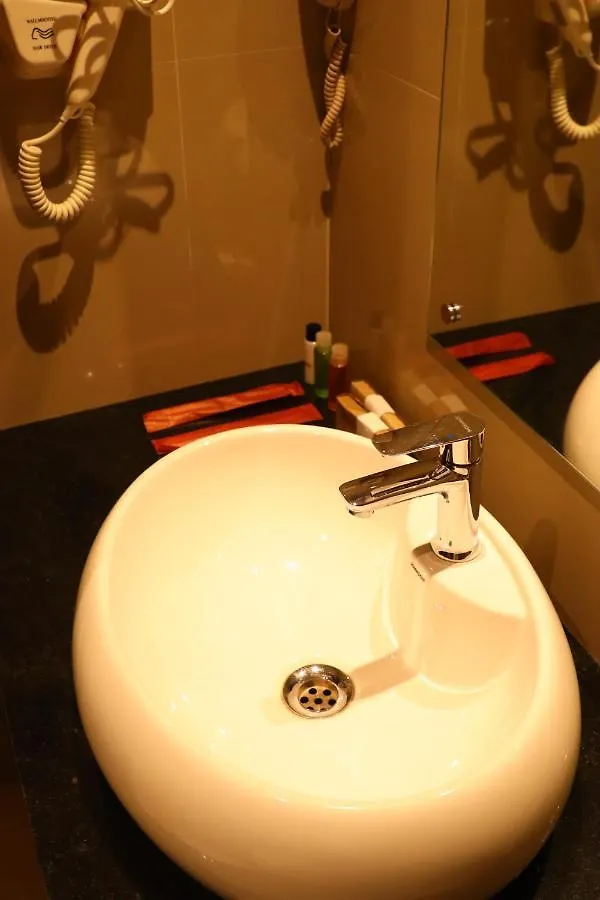 Hotel Seven Lights Kochi